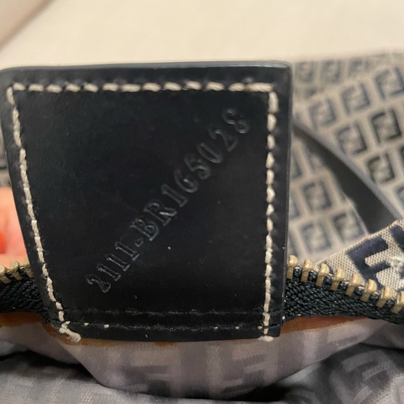 💃Fendi 💃 Zucca-pattern Roll tote bag - Picture 13 of 16